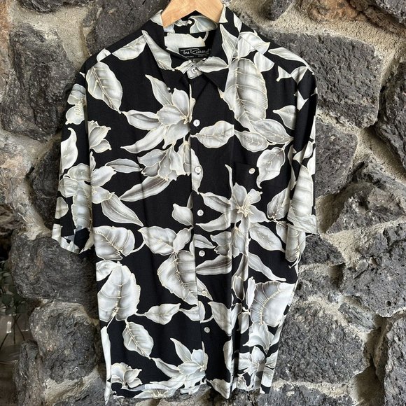 Tori Richard Other - TORI RICHARD Black Button Front Hawaiian Shirt Men - Size M